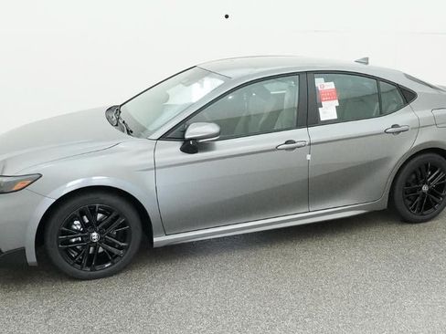 New 2026 Toyota Camry SE FWD image 4