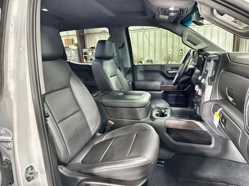 Used 2022 GMC Sierra 1500 SLT image 30