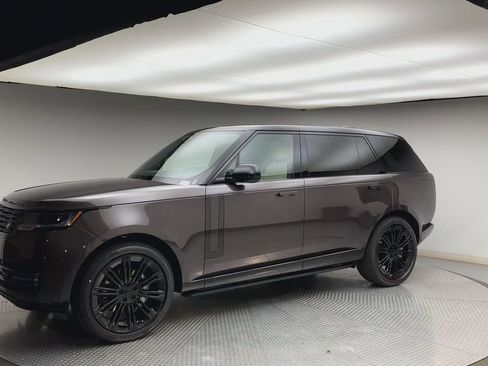 New 2026 Land Rover Range Rover Long Wheelbase SE AWD/4WD image 6