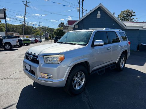 Used 2012 Toyota 4Runner SR5 image 2