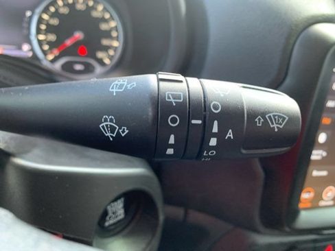 Used 2021 Jeep Renegade Trailhawk AWD/4WD image 33