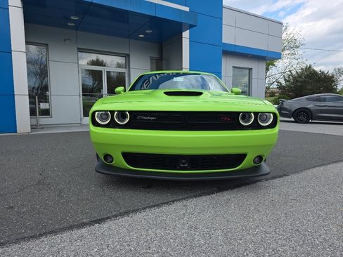 Used 2023 Dodge Challenger R/T Scat Pack w/ Plus Package RWD image 2