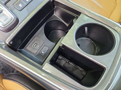 Used 2021 Hyundai Santa Fe Calligraphy image 23