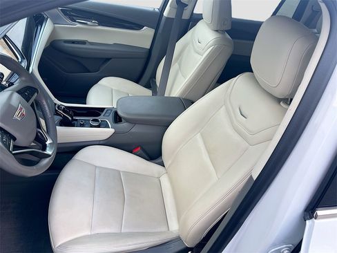 Used 2022 Cadillac XT6 Premium Luxury image 20