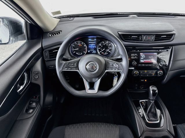 Used 2017 Nissan Rogue S AWD/4WD image 21