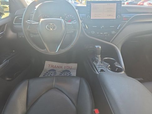 Used 2022 Toyota Camry XSE image 19