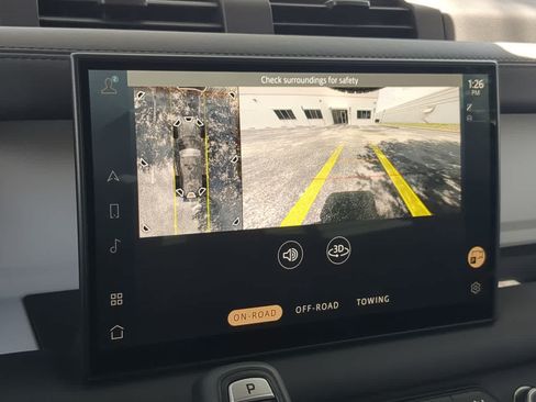 Certified 2025 Land Rover Defender 110 S AWD/4WD image 31