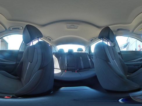 Used 2025 Hyundai Elantra SEL FWD image 43