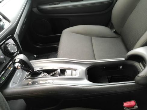 Used 2022 Honda HR-V LX image 36