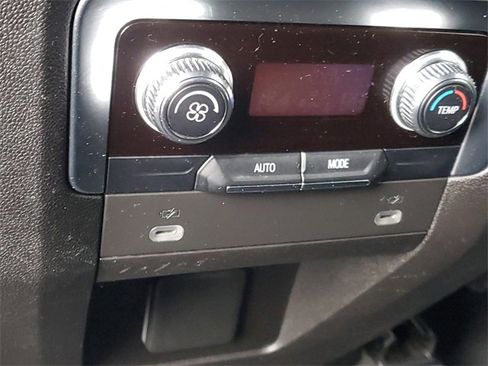 Certified 2021 GMC Yukon SLT image 11