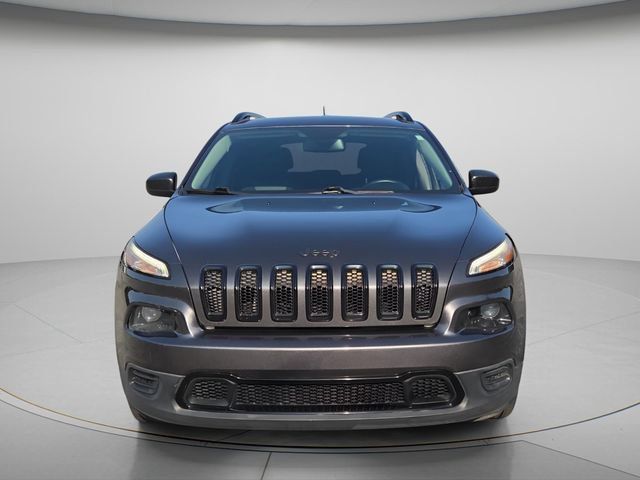 Used 2016 Jeep Cherokee Sport FWD image 4