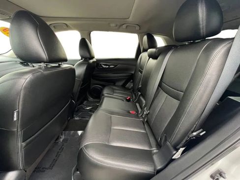 Used 2019 Nissan Rogue SL w/ Premium Package AWD/4WD image 14
