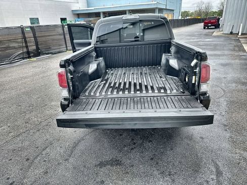 Used 2023 Toyota Tacoma TRD Sport w/ Technology Package image 31