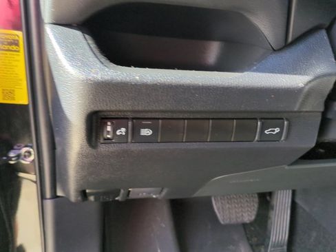 Used 2024 Toyota RAV4 XLE w/ Convenience Package FWD image 13