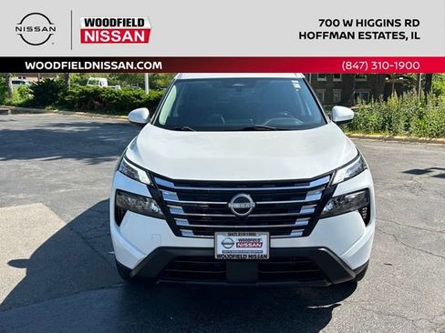Certified 2024 Nissan Rogue SV w/ SV Premium Package AWD/4WD image 2