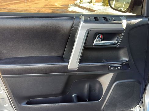 Used 2016 Toyota 4Runner Limited image 12