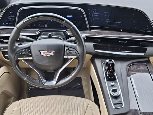 Used 2022 Cadillac Escalade Premium Luxury RWD image 19