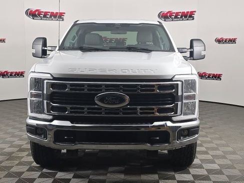 Used 2024 Ford F250 XLT image 4