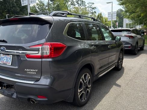 Used 2023 Subaru Ascent Touring AWD/4WD image 5