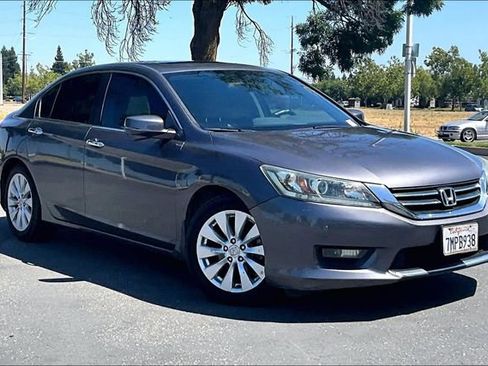 Used 2015 Honda Accord EX image 2