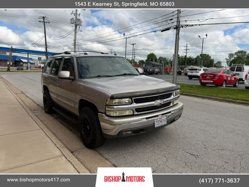 Used 2004 Chevrolet Tahoe LT w/ LT Preferred Equipment Group AWD/4WD image 6