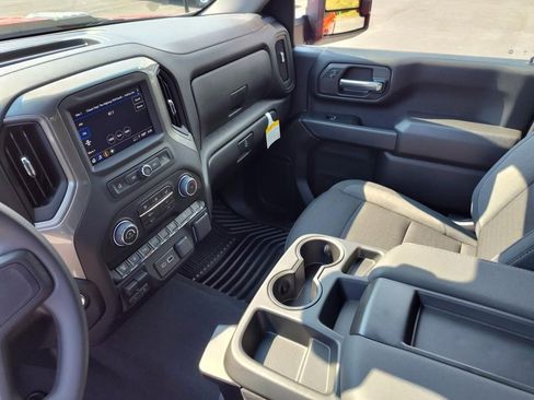 Used 2024 Chevrolet Silverado 2500 Custom w/ Custom Value Package image 21