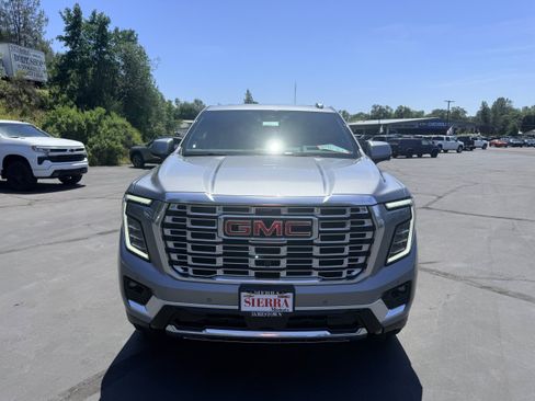 New 2026 GMC Yukon Denali w/ Sun & Power Step Package AWD/4WD image 2