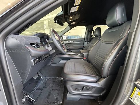 Used 2026 Ford Explorer ST-Line w/ ST-Line Street Pack RWD image 11