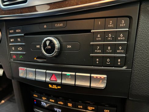 Used 2016 Mercedes-Benz E 350 4MATIC Sedan image 19