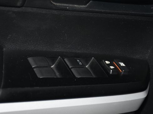 Used 2019 Toyota Tundra SR5 w/ SR5 Upgrade Package AWD/4WD image 10