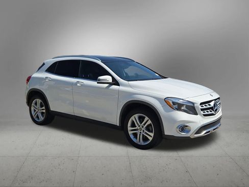 Used 2018 Mercedes-Benz GLA 250 image 14
