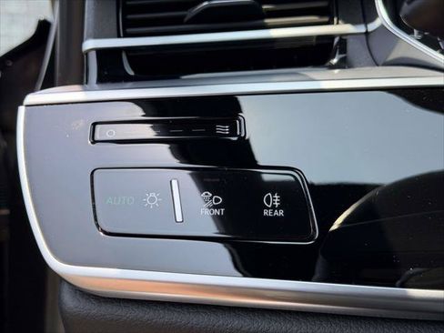 Used 2025 Audi A8 L 3.0T w/ Executive Package AWD/4WD image 24