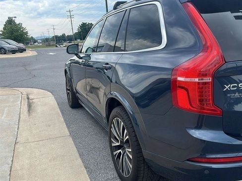 Used 2021 Volvo XC90 T6 Momentum w/ Advanced Package AWD/4WD image 6