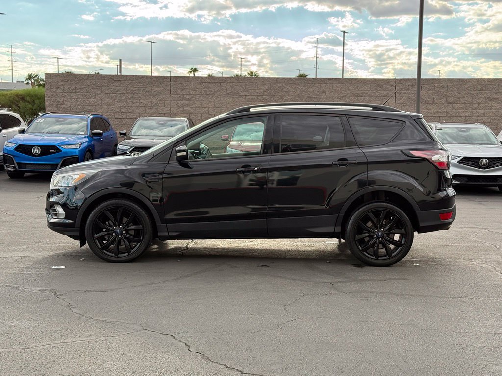 Used 2017 Ford Escape Titanium FWD image 9