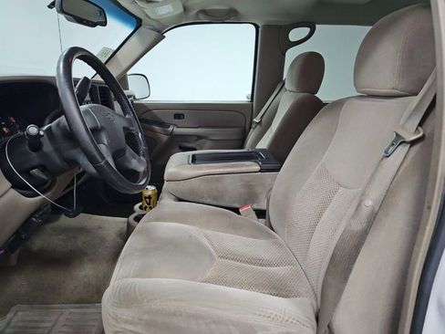 Used 2006 Chevrolet Silverado 2500 LT w/ Skid Plate Package AWD/4WD image 5