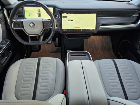 Used 2023 Rivian R1S Adventure image 40