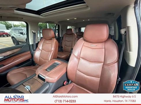 Used 2015 Cadillac Escalade Luxury AWD/4WD image 19