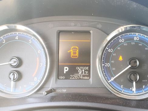 Used 2018 Toyota Corolla LE FWD image 9