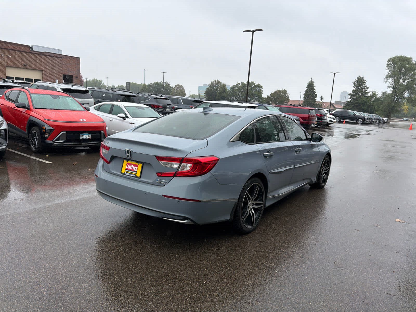 Used 2022 Honda Accord Touring image 2