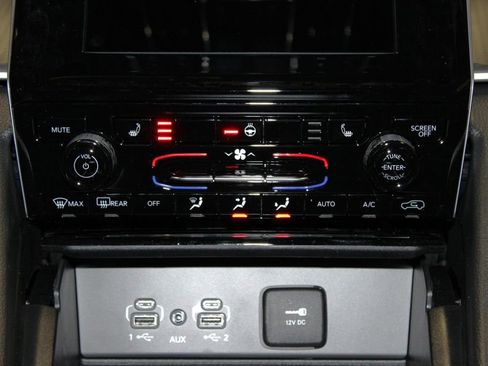 New 2025 Jeep Grand Cherokee Laredo image 19