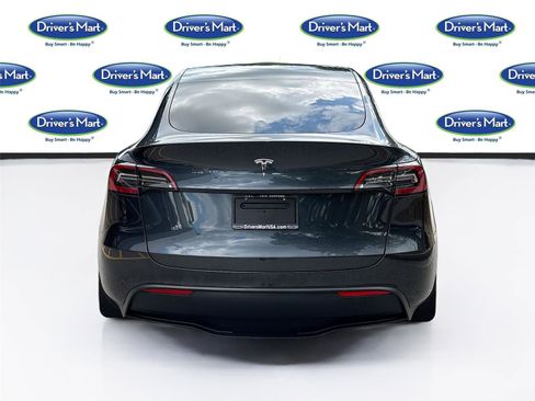 Used 2024 Tesla Model Y 2WD image 6