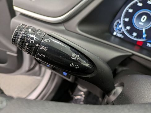 Used 2023 Hyundai Sonata SEL w/ Convenience Package FWD image 17