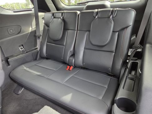 Used 2025 Ford Explorer ST-Line w/ Premium Package image 24