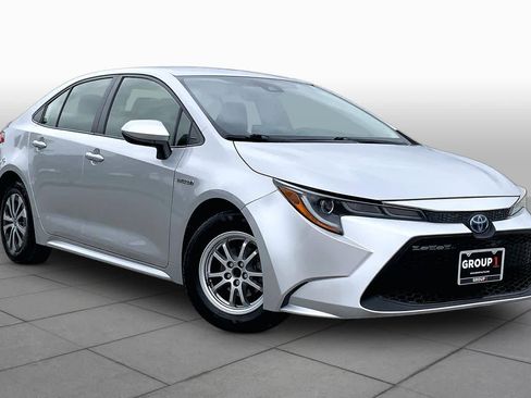 Used 2021 Toyota Corolla LE FWD image 3
