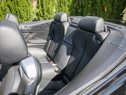 Used 2018 BMW 640i Convertible image 30