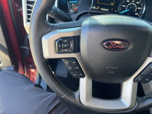 Used 2015 Ford F150 Lariat image 18