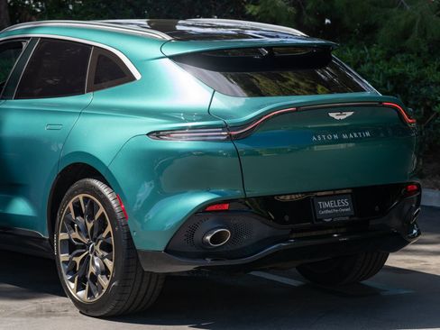 Used 2021 Aston Martin DBX AWD/4WD image 24