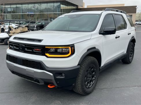 Used 2026 Honda Passport TrailSport Elite image 2