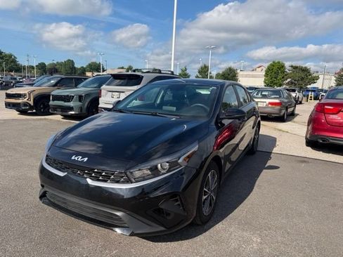 Certified 2024 Kia Forte LXS w/ LXS Technology Package FWD image 2