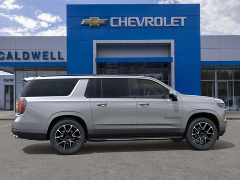 New 2026 Chevrolet Suburban RST w/ Sun And Tow Package AWD/4WD image 5